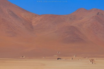 Rochas postas cuidadosamente sobre o solo por uma erupção vulcânica