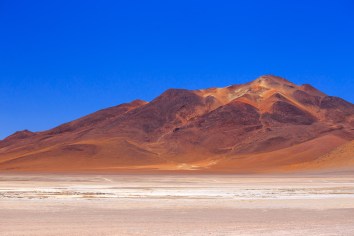 Tons e sobre tons colorem o ambiente.
